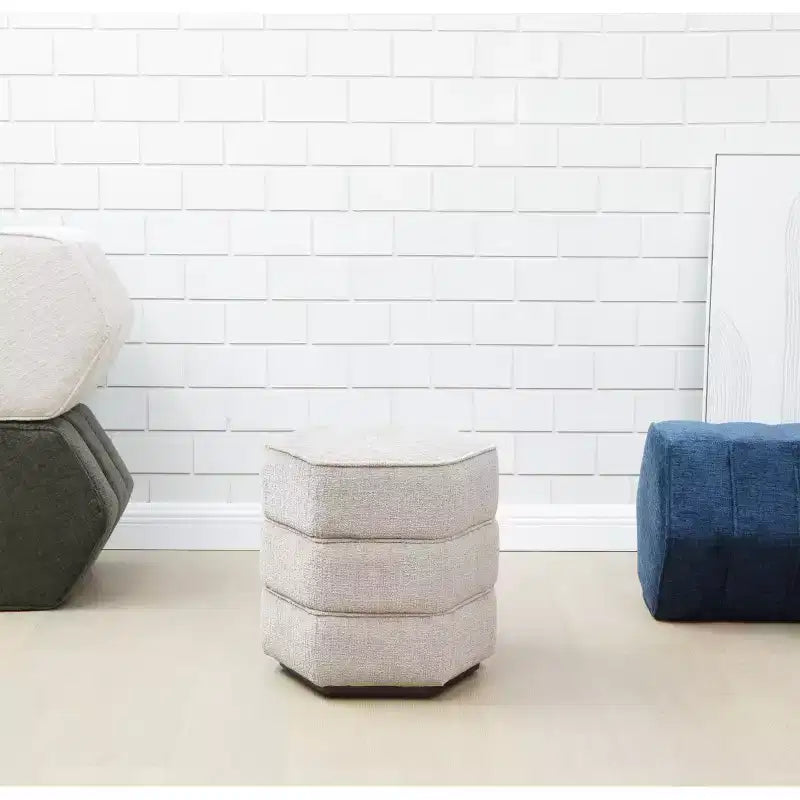 Pouf hexagonal Rosaria Chenille — Structure en bois, polyester, mousse de polyuréthane