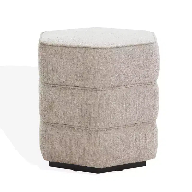 Pouf hexagonal Rosaria Chenille — Structure en bois, polyester, mousse de polyuréthane