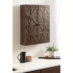 Armoire murale Galliene en bois de manguier sculpté à la main — 56 cm (L) x 71 cm (H), 3 étagères, naturel