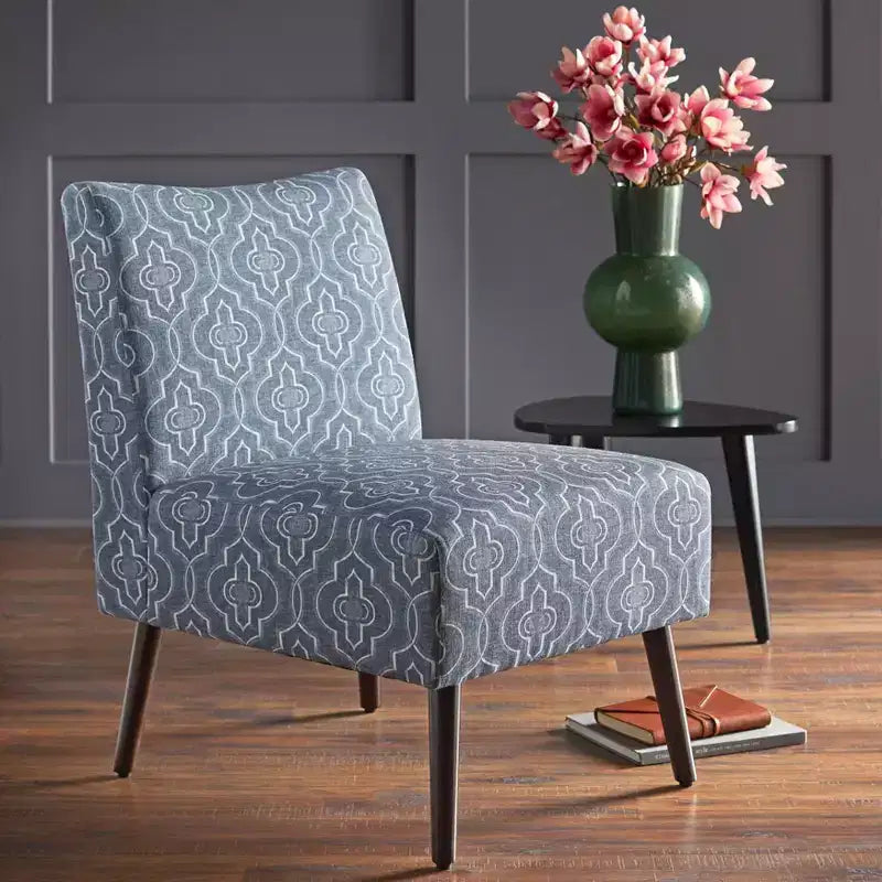 Fauteuil d'appoint sans accoudoirs Petula Velvet — Structure en bois dur, Assise en mousse, Fini naturel